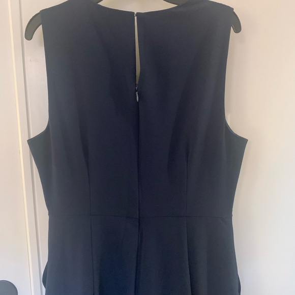 BCBGMAXAZRIA navy v-neck ruffle front jumpsuit NWT - Picture 3 of 5